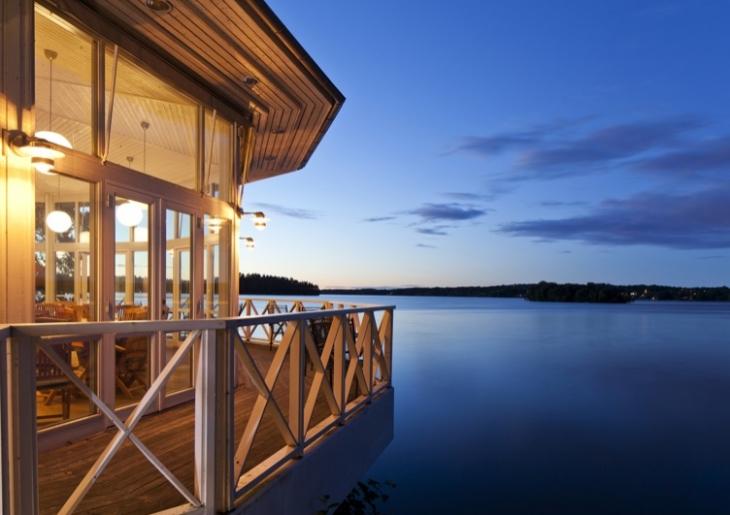 Strandpaviljongen kvällstid